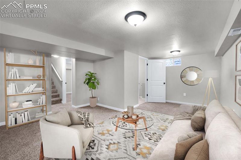 1326 W Cheyenne Rd, Colorado Springs, CO 80906