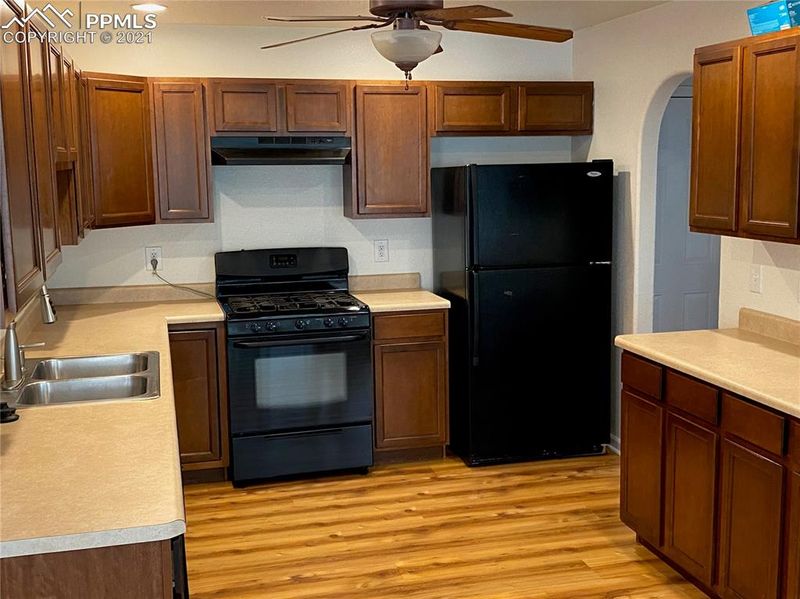 1327 28th Ln, Pueblo, CO 81006