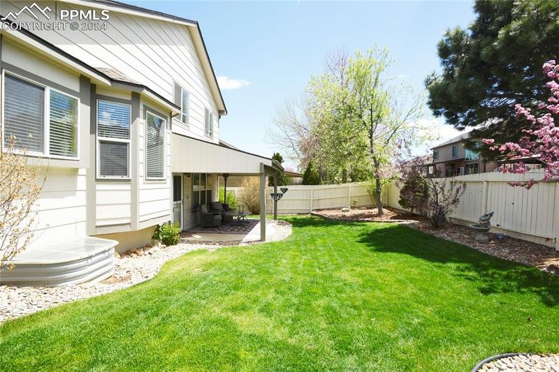 1327 S Canoe Creek Dr, Colorado Springs, CO 80906
