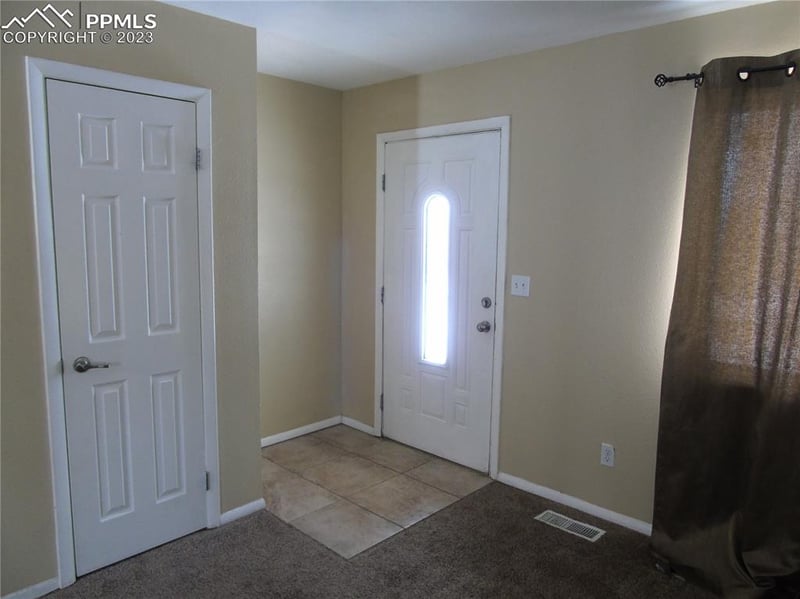 1327 Hathaway Dr, Colorado Springs, CO 80915