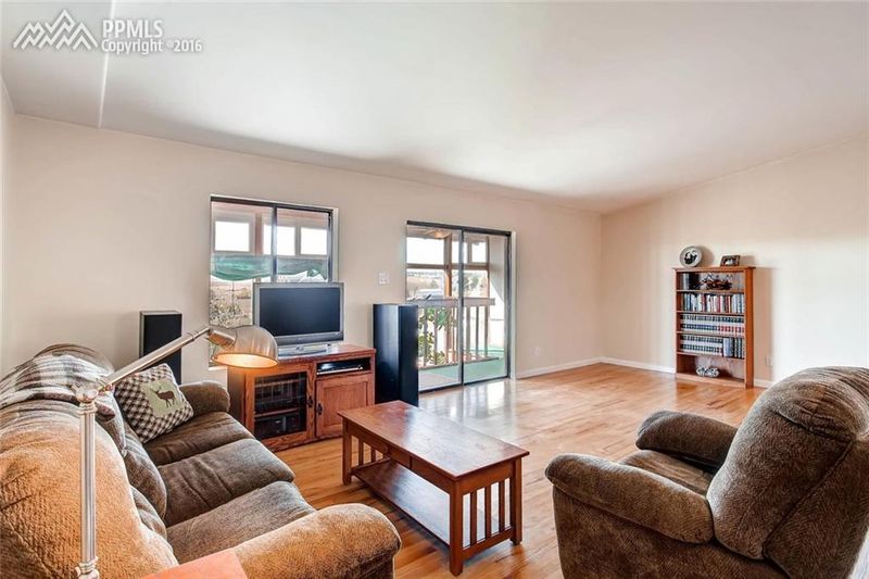 13270 Northcliff Ct, Elbert, CO 80106