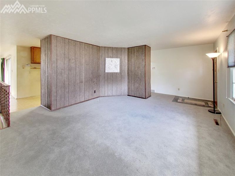 1328 Bennett Ave, Colorado Springs, CO 80909