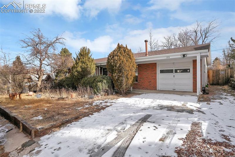 133 Pierce Dr, Colorado Springs, CO 80906