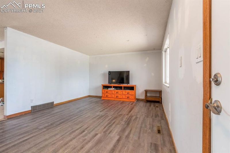1330 30th Ln, Pueblo, CO 81006