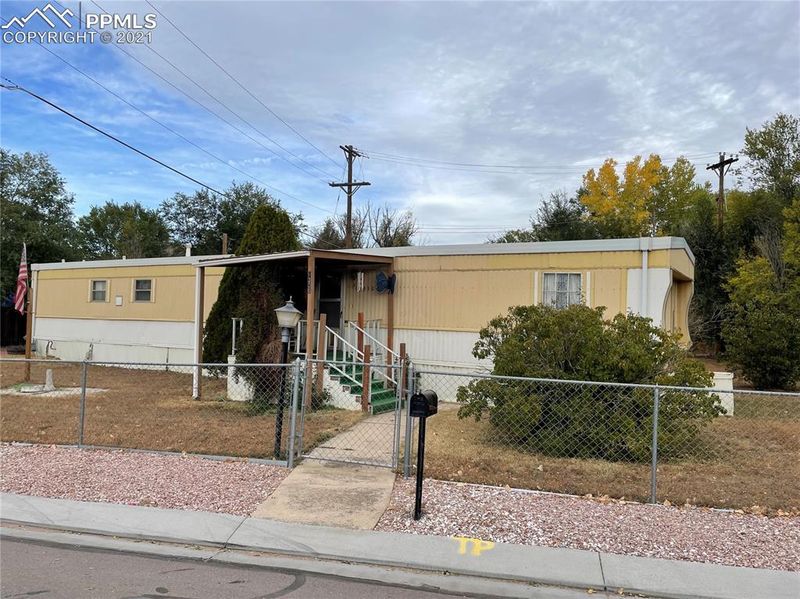1330 Forest Rd, Colorado Springs, CO 80906