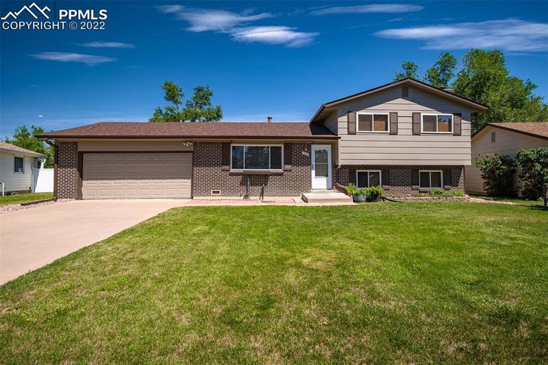 1330 Shenandoah Dr, Colorado Springs, CO 80910