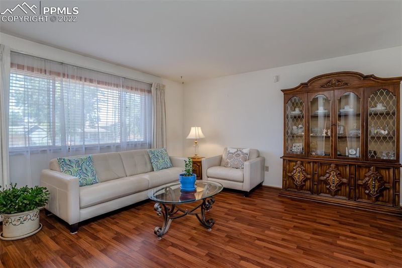 1330 Shenandoah Dr, Colorado Springs, CO 80910