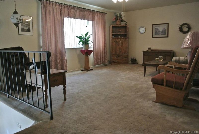 1333 Doyle Pl, Colorado Springs, CO 80915