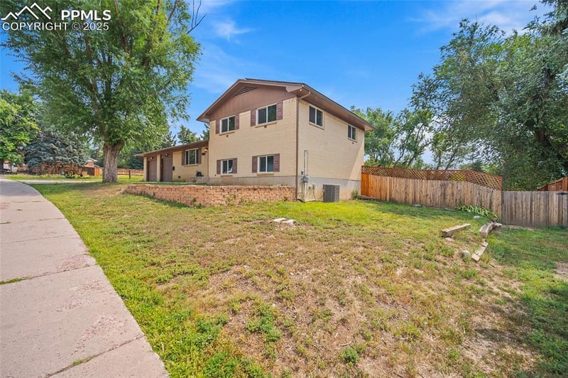 1333 Holmes Dr, Colorado Springs, CO 80909