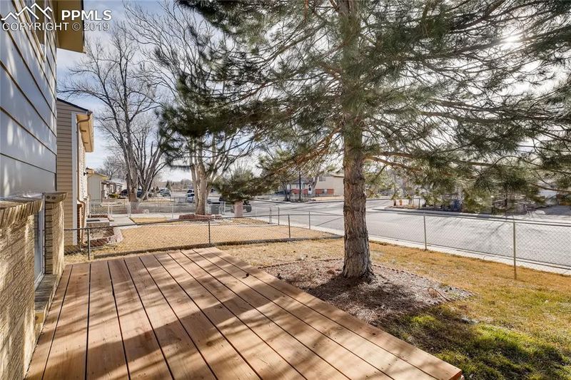 1333 Maxwell St, Colorado Springs, CO 80906