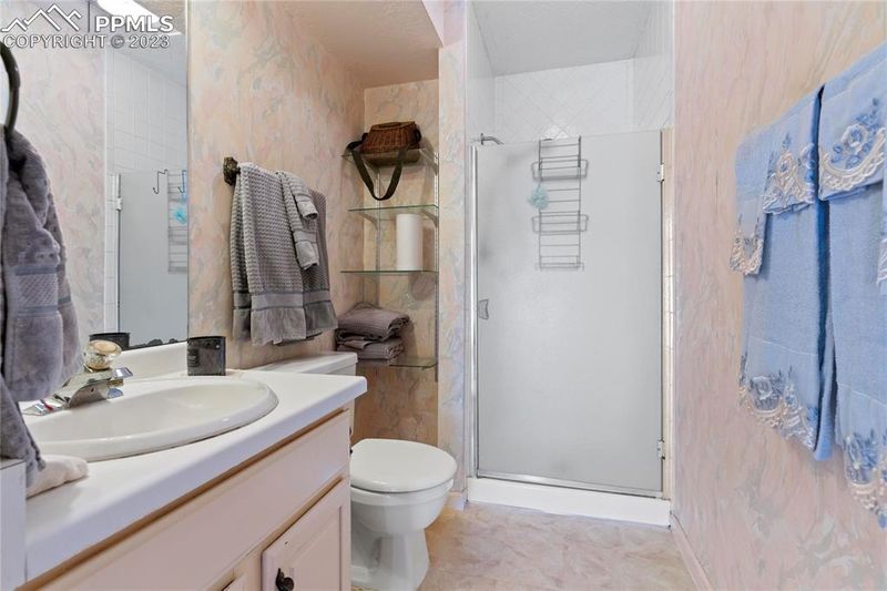 134 Douglas Ln, Pueblo, CO 81001