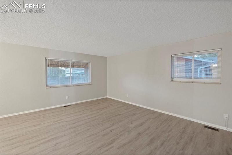 134 Ithaca St, Colorado Springs, CO 80911