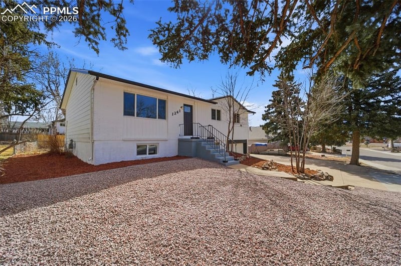 1341 Shenandoah Dr, Colorado Springs, CO 80910