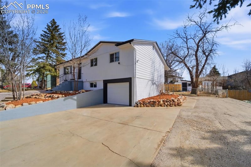 1341 Shenandoah Dr, Colorado Springs, CO 80910