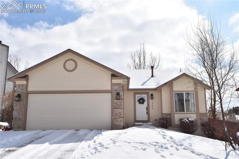 1345 Suncrest Way, Colorado Springs, CO 80906