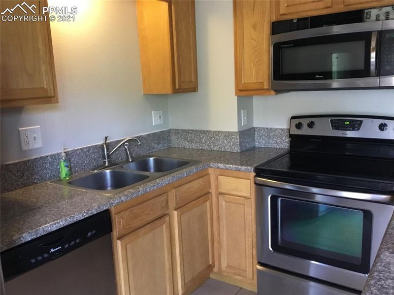 1349 Commanchero Dr, Colorado Springs, CO 80915