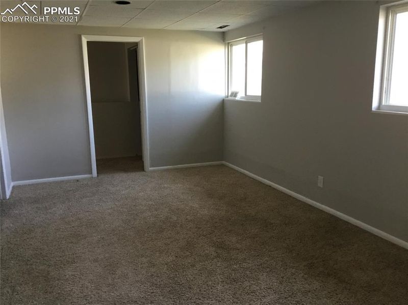 1349 Commanchero Dr, Colorado Springs, CO 80915
