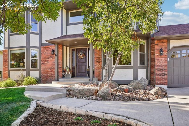 135 Mobray Ct, Colorado Springs, CO 80906