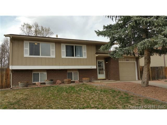 1352 Commanchero Dr, Colorado Springs, CO 80915