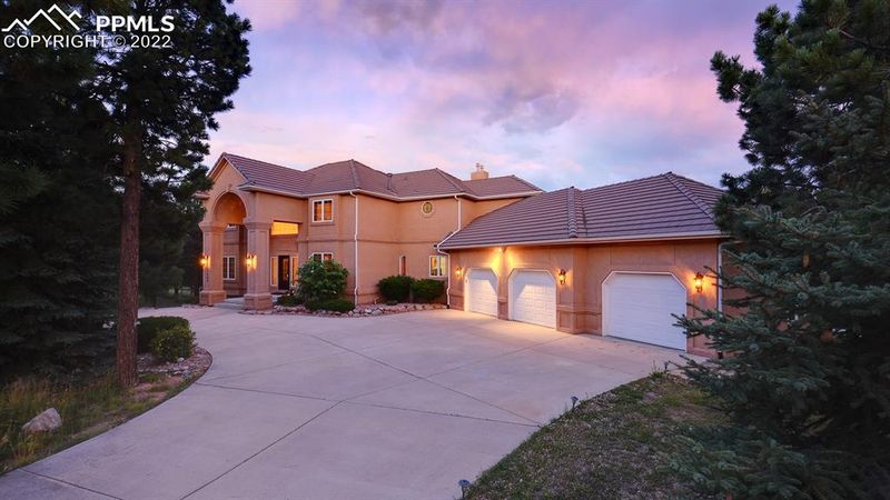 1355 Embassy Ct, Monument, CO 80132