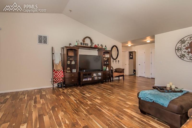 1355 Legend Oak Dr, Fountain, CO 80817