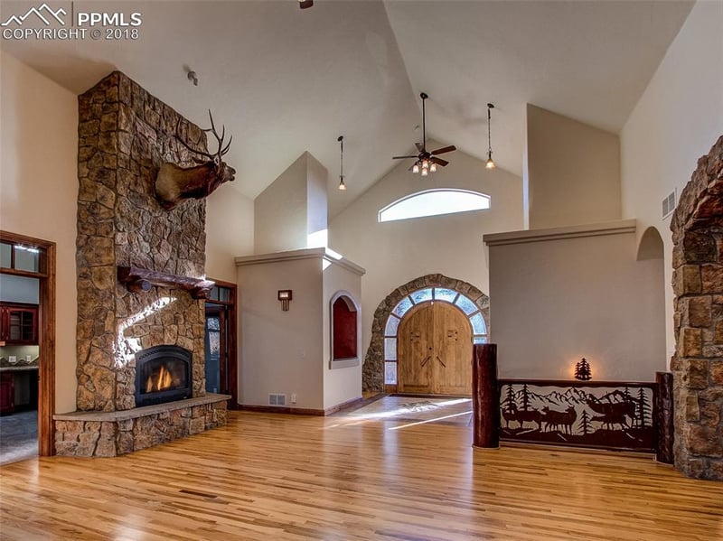 1356 Elk View Rd, Larkspur, CO 80118
