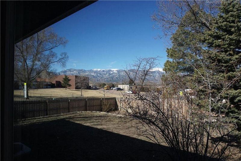 1358 Shenandoah Dr, Colorado Springs, CO 80910