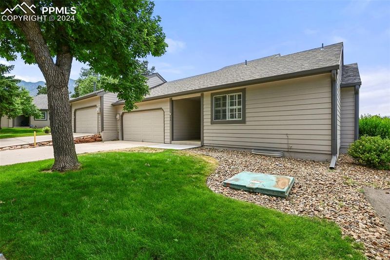 136 Cobblestone Dr, Colorado Springs, CO 80906