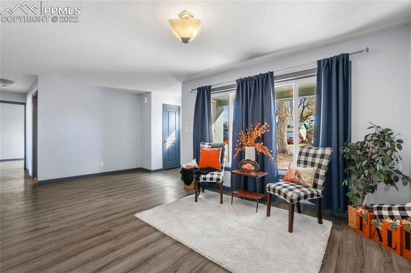 136 Everett Dr, Colorado Springs, CO 80911