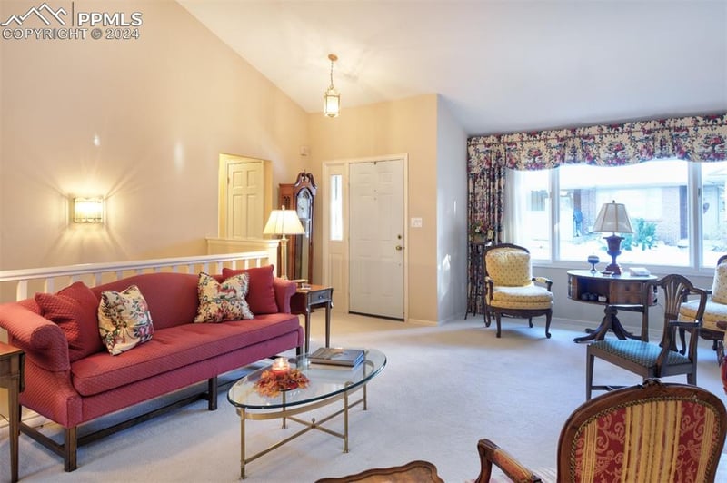 136 Miramar Dr, Colorado Springs, CO 80906