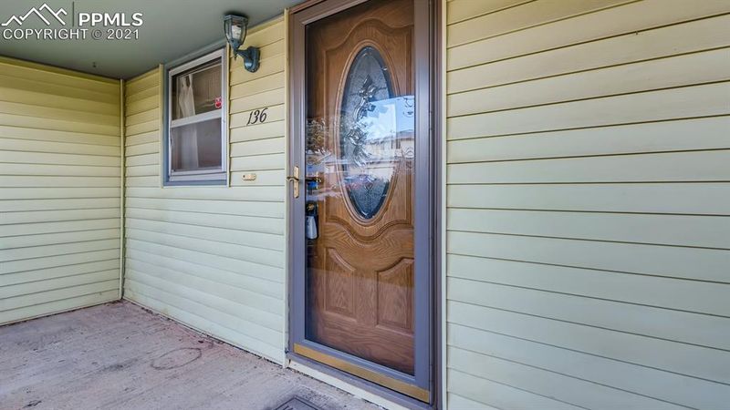 136 Palisade Cir, Manitou Springs, CO 80829