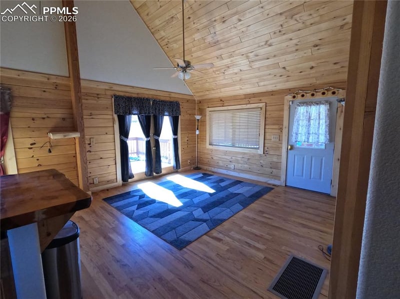 136 Thurlow Ave, Cripple Creek, CO 80813