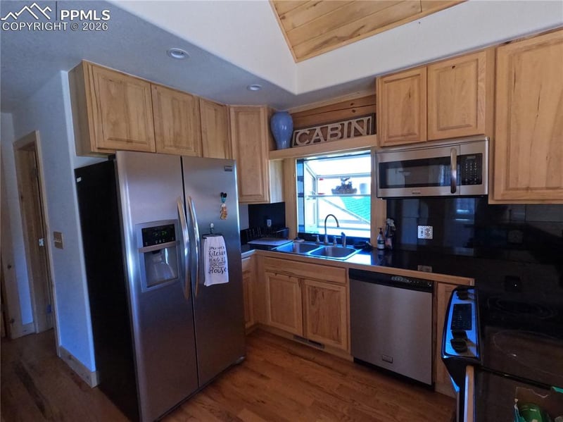 136 Thurlow Ave, Cripple Creek, CO 80813
