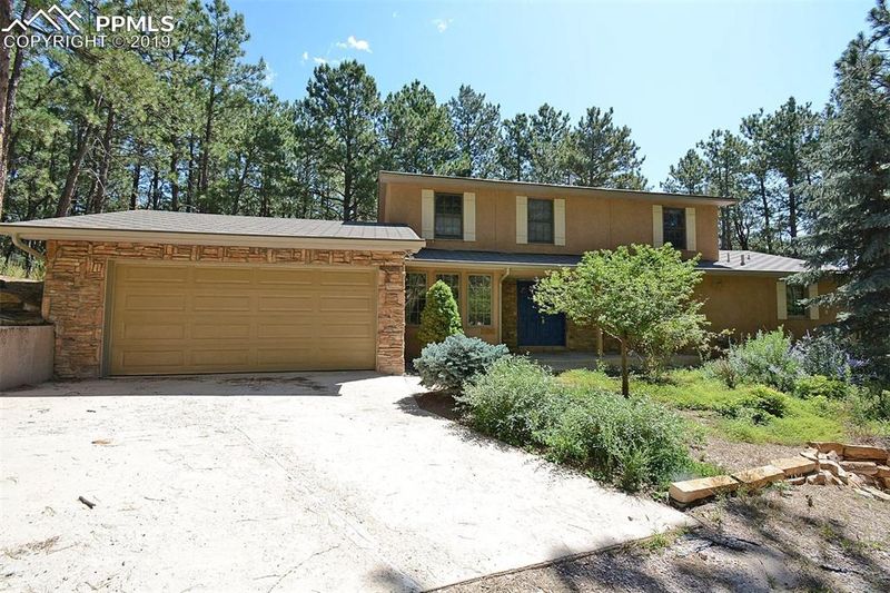 1360 Spring Valley Dr, Colorado Springs, CO 80921