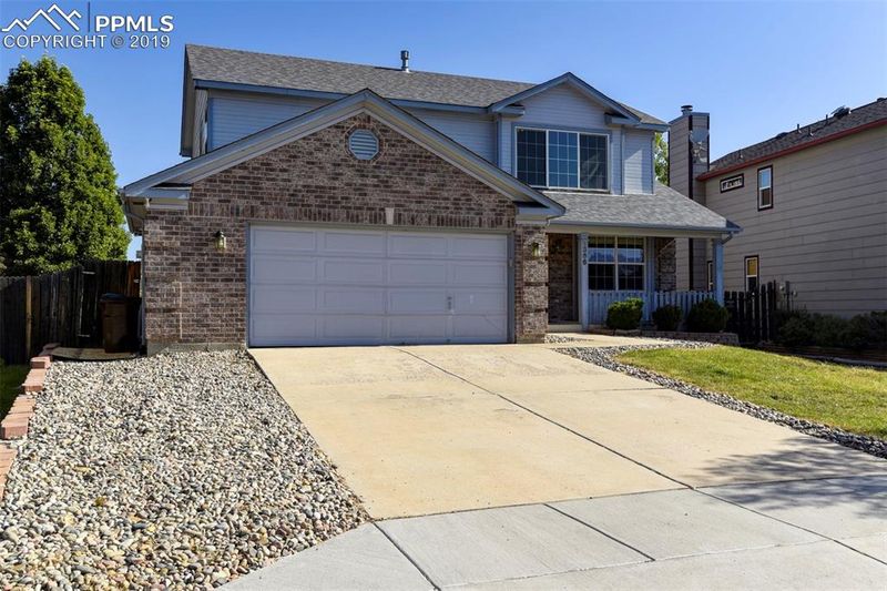 1366 S Canoe Creek Dr, Colorado Springs, CO 80906