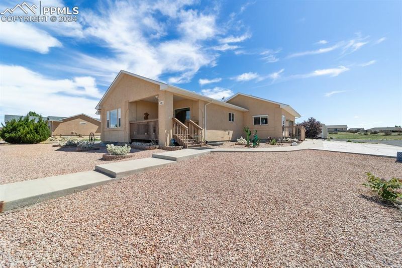 1366 N Farley Dr, Pueblo, CO 81007