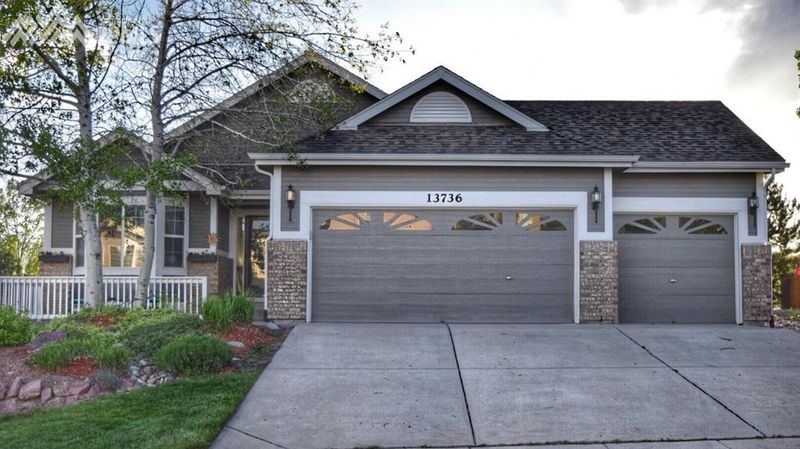 13736 Narrowleaf Dr, Colorado Springs, CO 80921