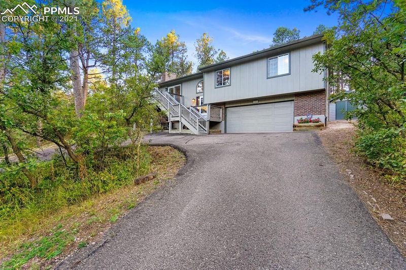 1375 Spring Valley Dr, Colorado Springs, CO 80921