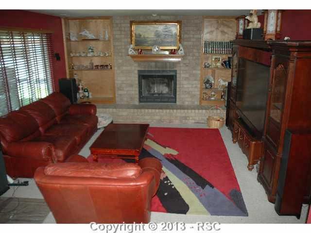 1376 Coolcrest Dr, Colorado Springs, CO 80906