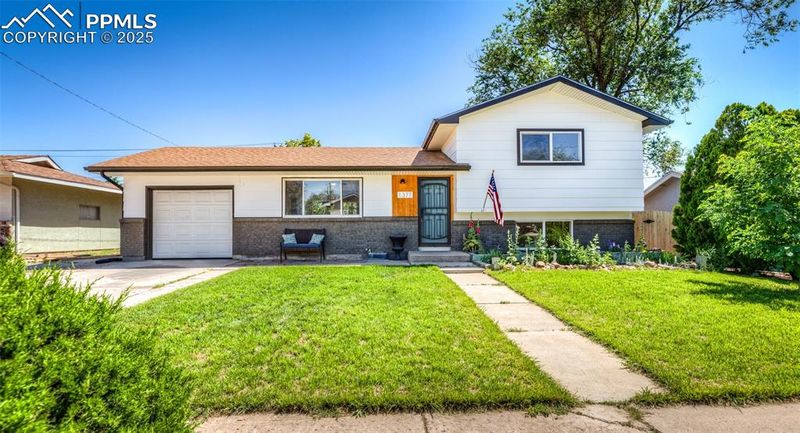 1377 Prado Dr, Fountain, CO 80817