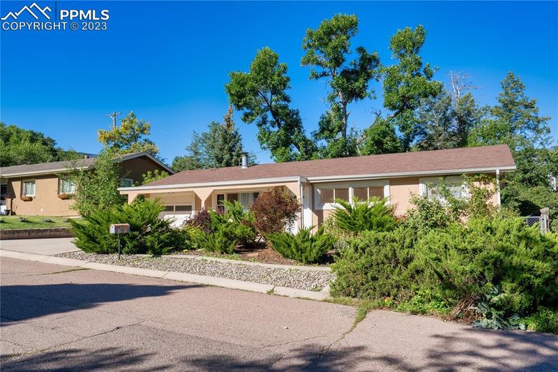 138 Pierce Dr, Colorado Springs, CO 80906