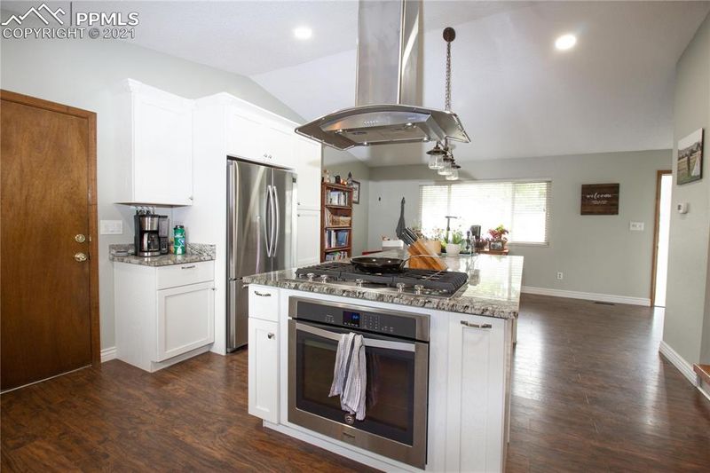 1380 Amstel Dr, Colorado Springs, CO 80907