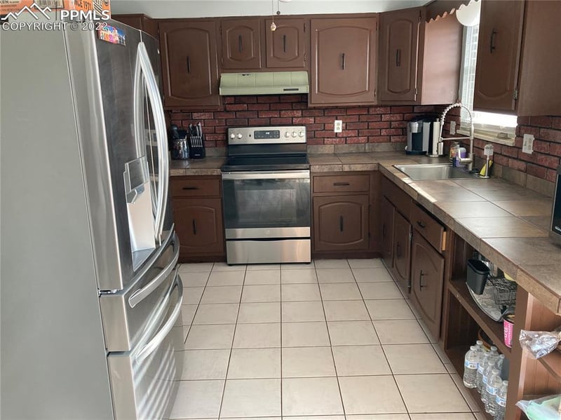 1380 Hiawatha Dr, Colorado Springs, CO 80915