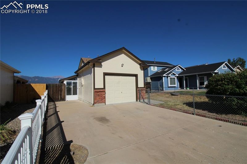 1380 Ride Ln, Colorado Springs, CO 80916