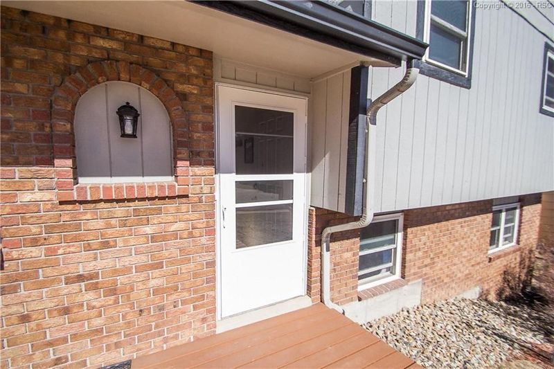 1380 Vondelpark Dr, Colorado Springs, CO 80907