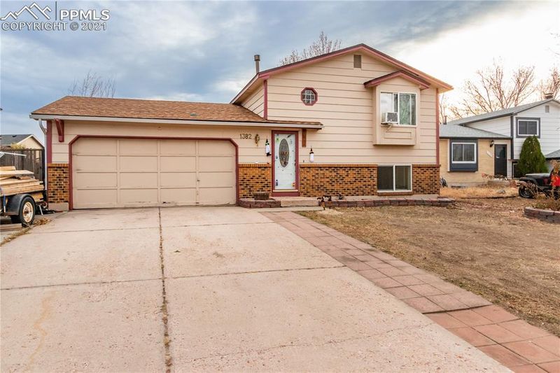 1382 Keith Dr, Colorado Springs, CO 80916