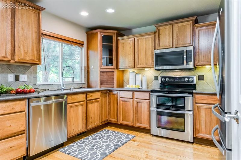 13825 Windy Oaks Rd, Colorado Springs, CO 80921
