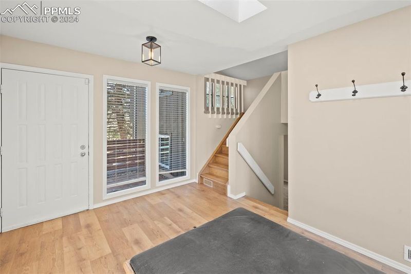 1383 Windmill Ave, Colorado Springs, CO 80907