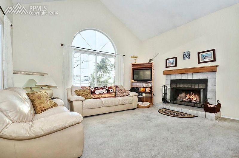 1385 Oxford Way, Elizabeth, CO 80107