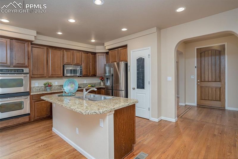 13861 Single Leaf Ct, Colorado Springs, CO 80921